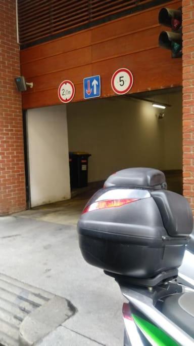 Modern Apartment With Garage Budapeşte Dış mekan fotoğraf
