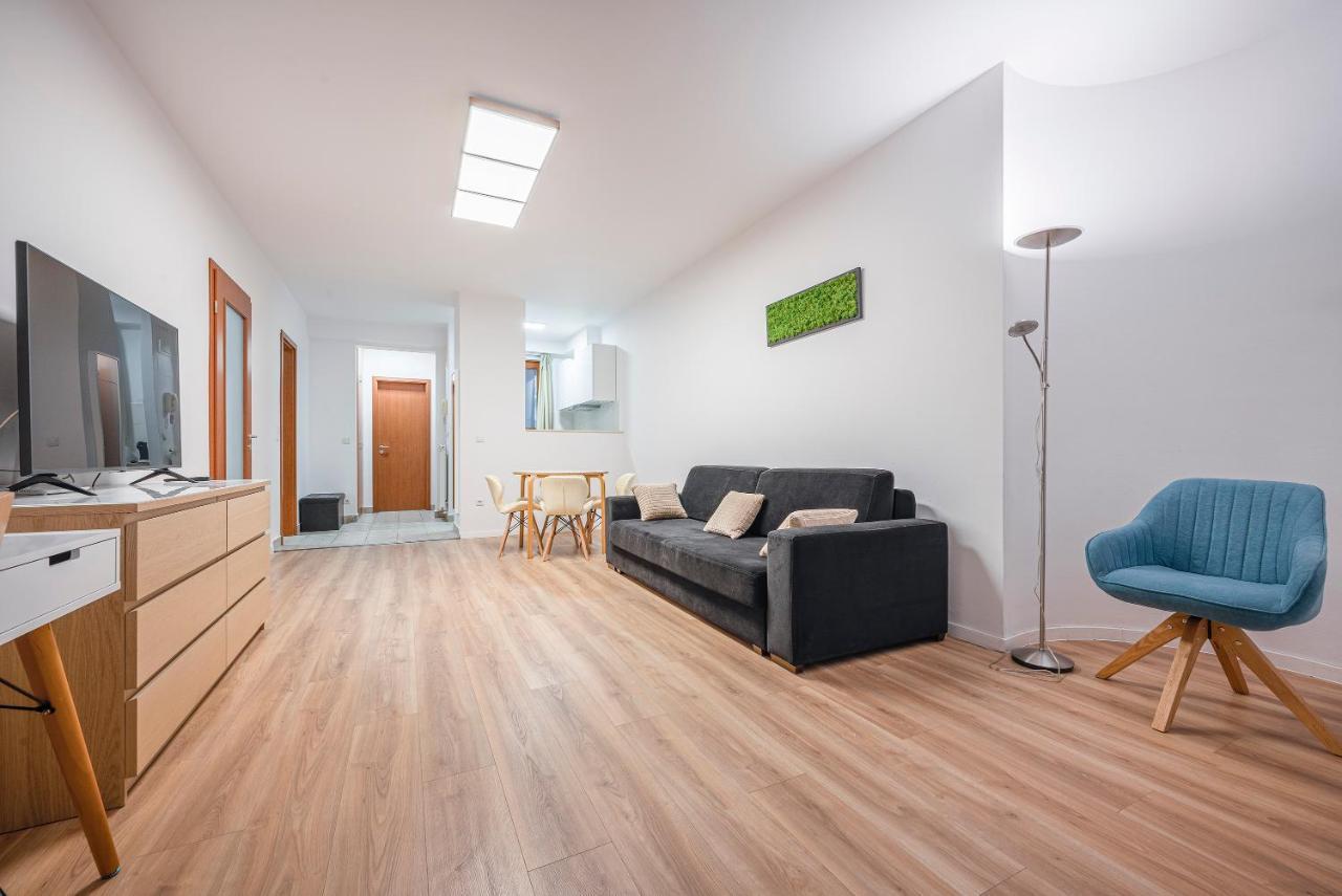Modern Apartment With Garage Budapeşte Dış mekan fotoğraf