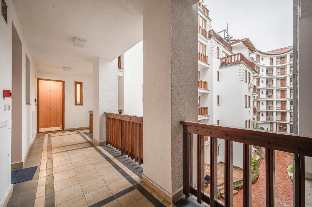 Modern Apartment With Garage Budapeşte Dış mekan fotoğraf